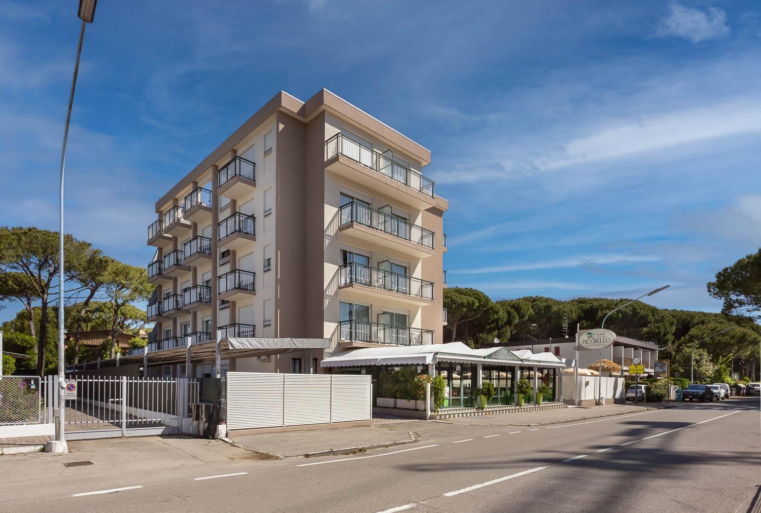 Hotel Picobello Pineta ليدو دي يسولو المظهر الخارجي الصورة