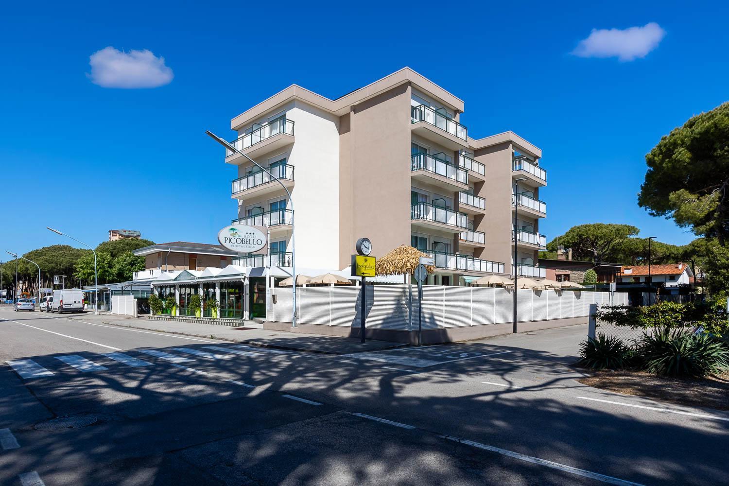 Hotel Picobello Pineta ليدو دي يسولو المظهر الخارجي الصورة